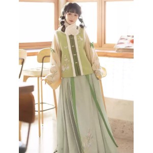 Thickened Ming-style Women’s Hanfu Set with Ma‑mian Skirt and Inner Top