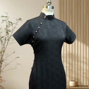 High-end Black Mulberry Silk Handmade Full-Open Qipao – Elegant & Fashionable