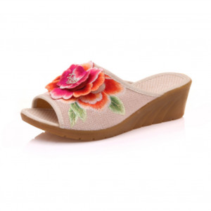 Women's Chinese Three-Dimensional Peony Butterfly Embroidery Comfortable Canvas Casual Mules Pumps Slippers Shoes